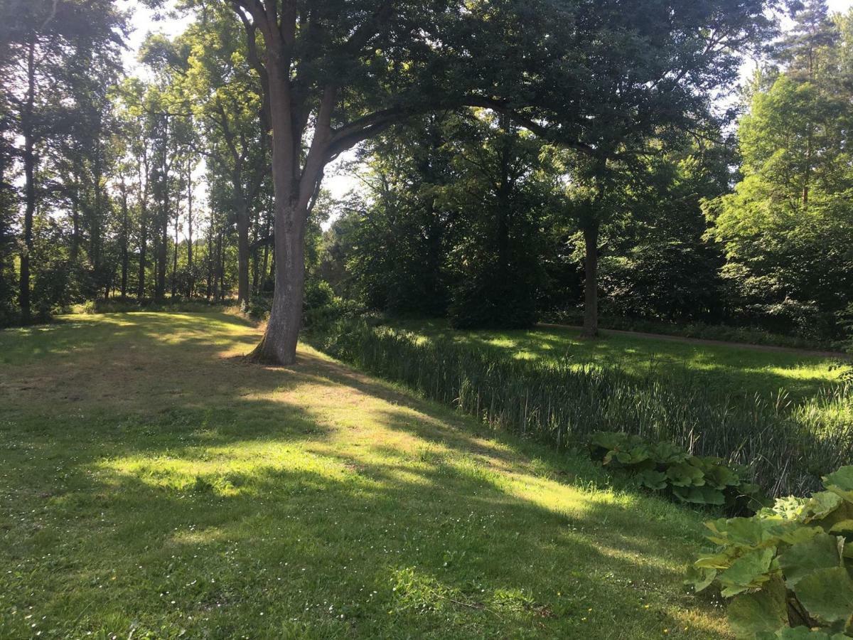 Herregaarden Jerstrup Bed and Breakfast Norre Esterbolle Esterno foto
